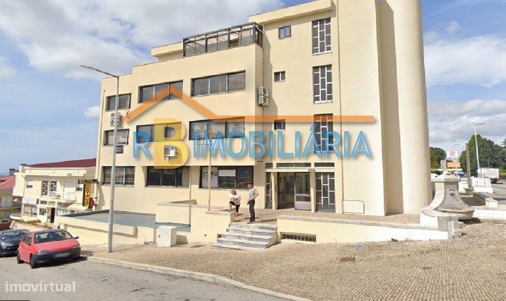 Loja na Galeria Comercial Chafariz – Lourosa, Santa Maria da Feira