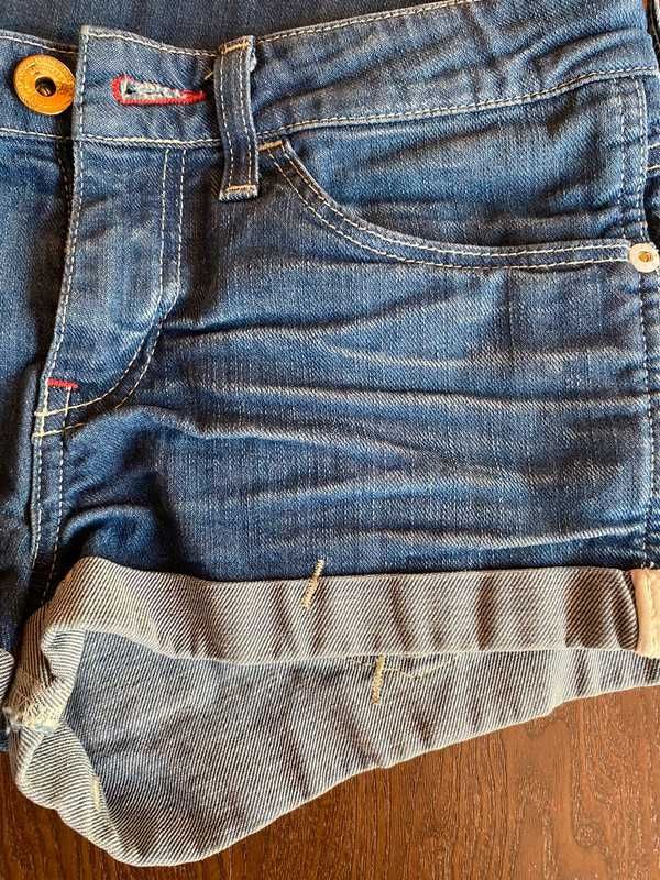 Sprzedam spodenki Wrangler Courtney Skinny