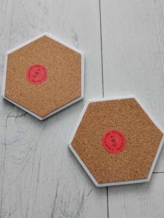 Dwie podkładki pod kubki