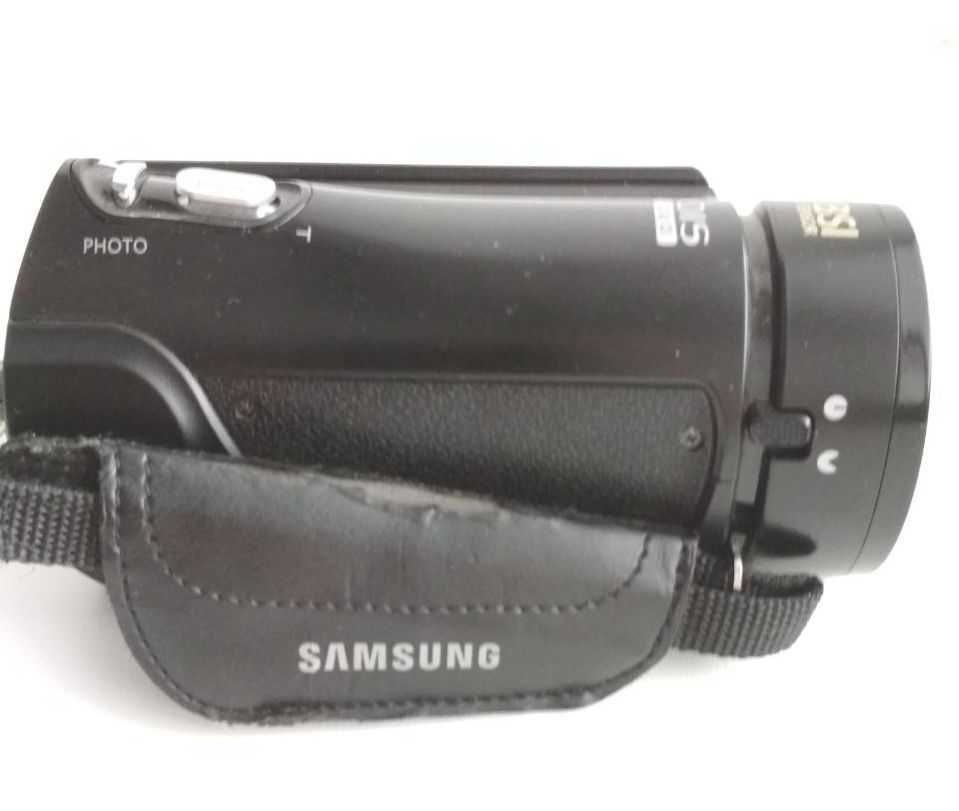 Цифрова відеокамера Samsung HMX-320BP/XER