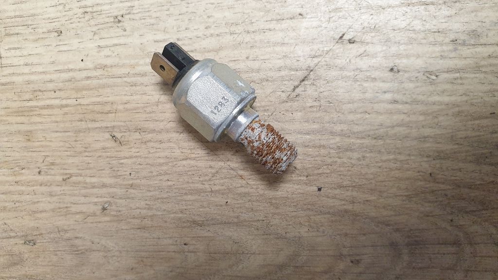 Czujnik stopu Harley Davidson V-Rod 72025-06A