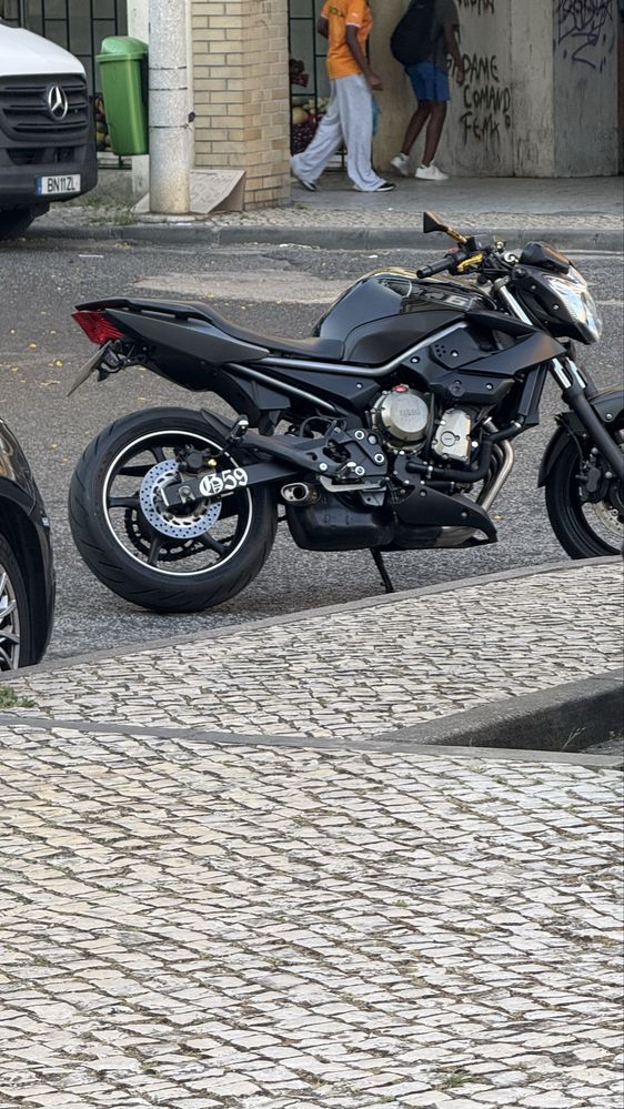 Yamaha XJ6 2009 – Moto impecável, toda revisada