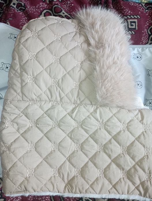Капор капюшон с мехом на змейка, б.у. не много