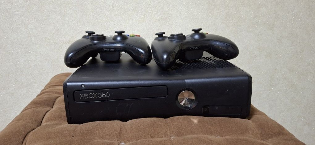 Продам xbox 360 в гарному стані