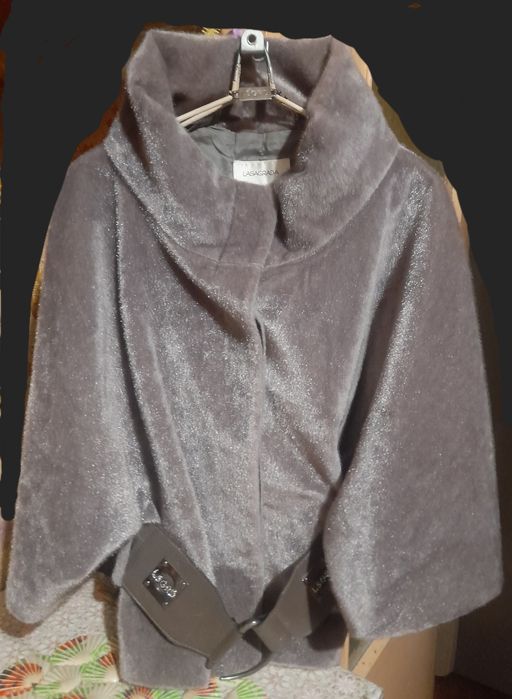 Еко - шубка з поясом "Lasagrada". Розмір: 38. Нова.