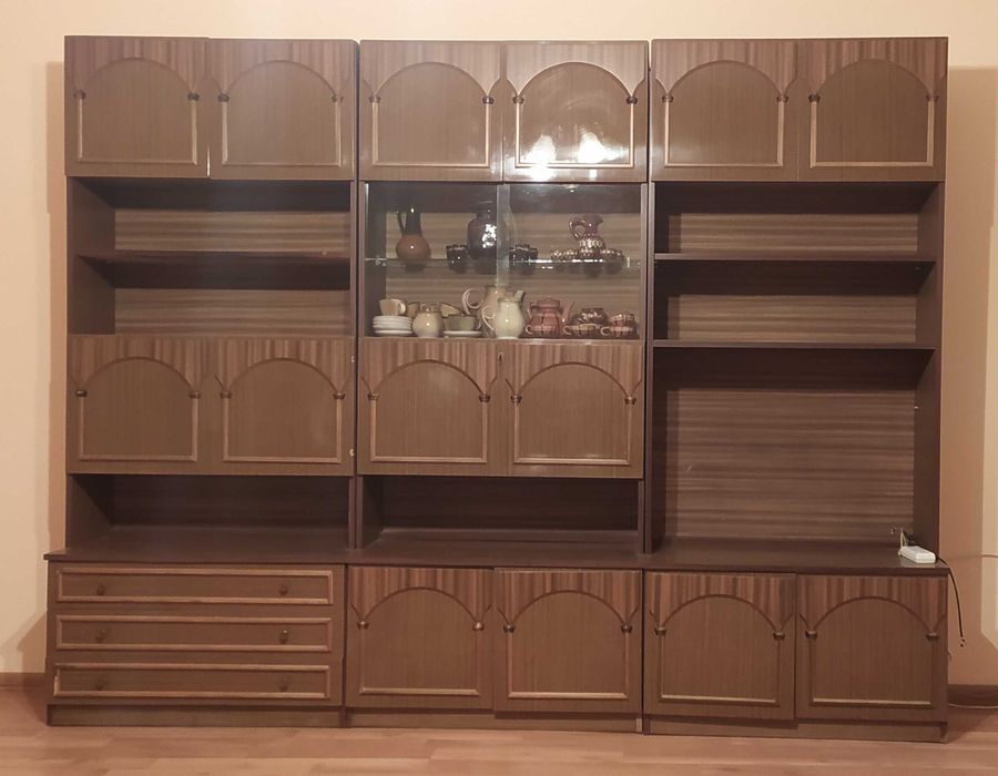 Meblościanka trzysegmentowa.