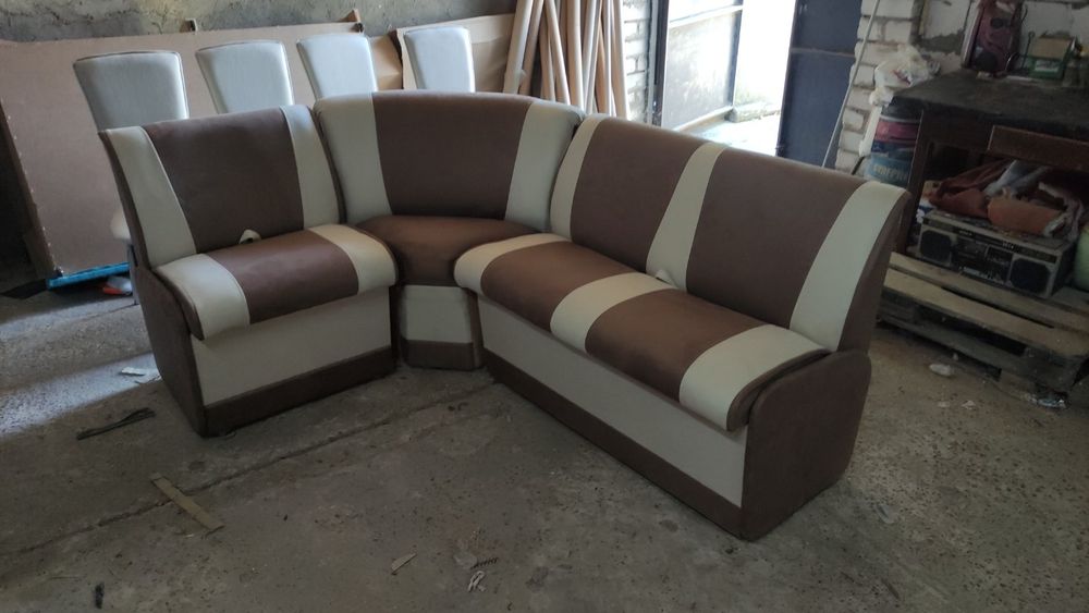 Перетяжка мягкой мебели