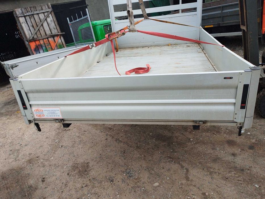 Skrzynia ładunkowa paka cała aluminiowa