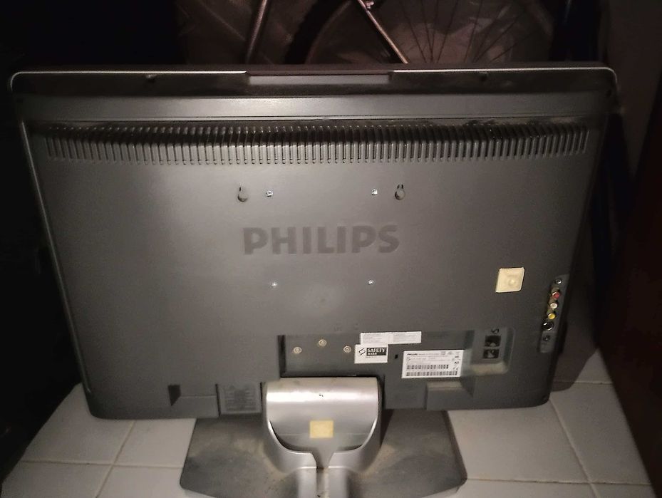 TV Philips 32” – Modelo 32PFL5605H/12 – Excelente estado