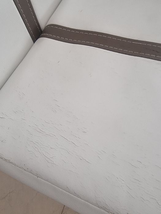 Cadeiras brancas para mesa sala