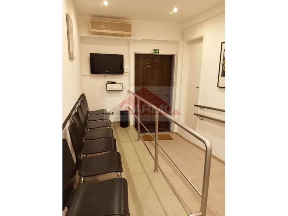 Arrenda-se Escritório/ Consultório no Centro do Montijo.