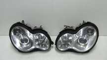 MERCEDES C203 A203 W203 LAMPA PRAWA LEWA PRZEDNIA PRZÓD XENON EUROPA