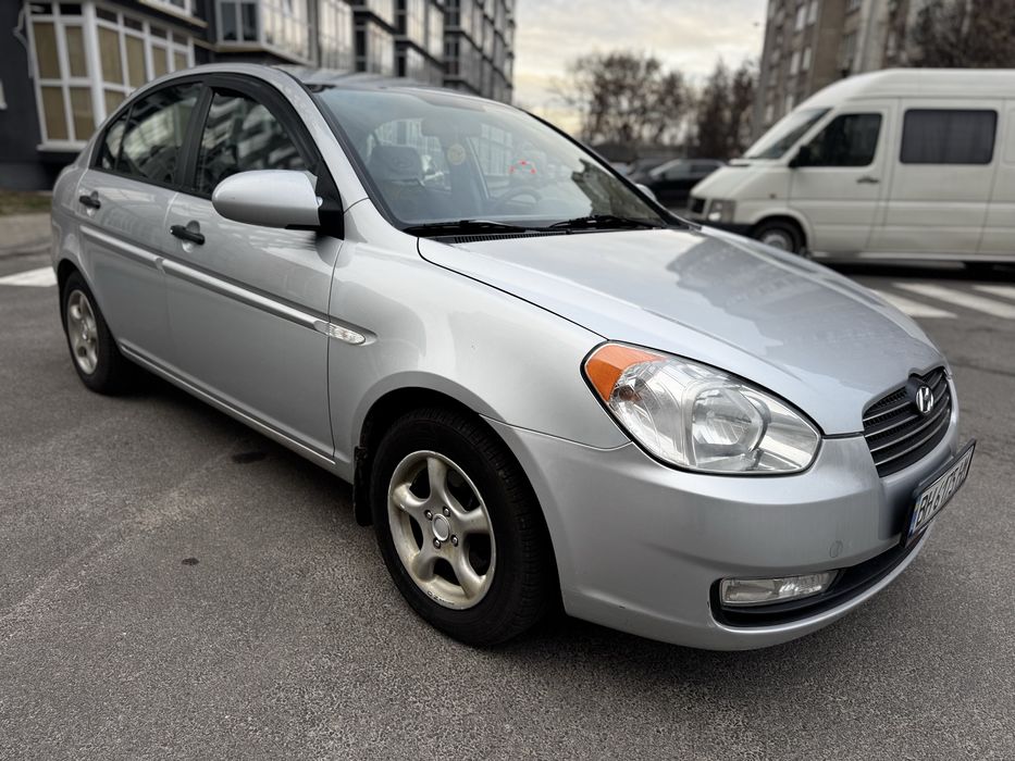 Автомобіль хюндай акцент 1.4 газ бензин 2008 рік