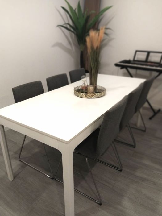 Mesa de Jantar Extensível com 6 Cadeiras