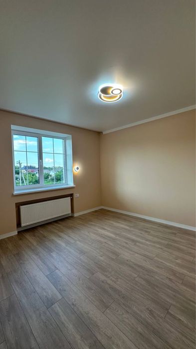 Продаж будинку з ремонтом у Крюківщині, закрите КМ, Газ