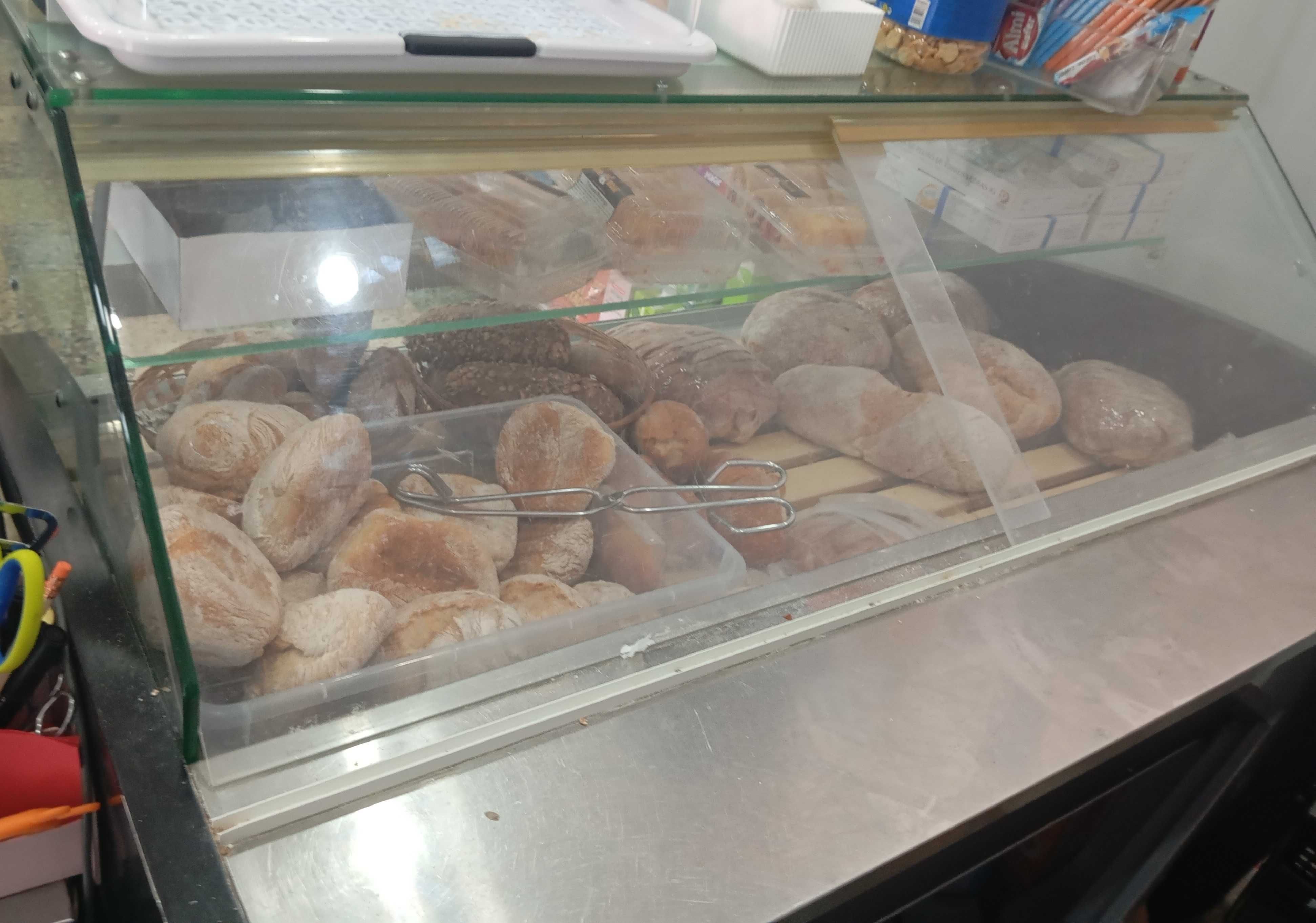 montra vitrine para pão