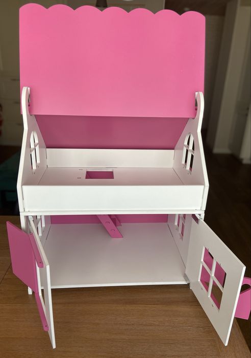 Деревʼяний ляльковий будинок, в наявності