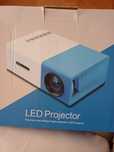Mini projetor Novo