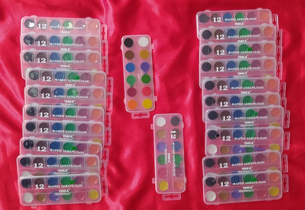 Фарби акварельні від 8грн. З подарунком