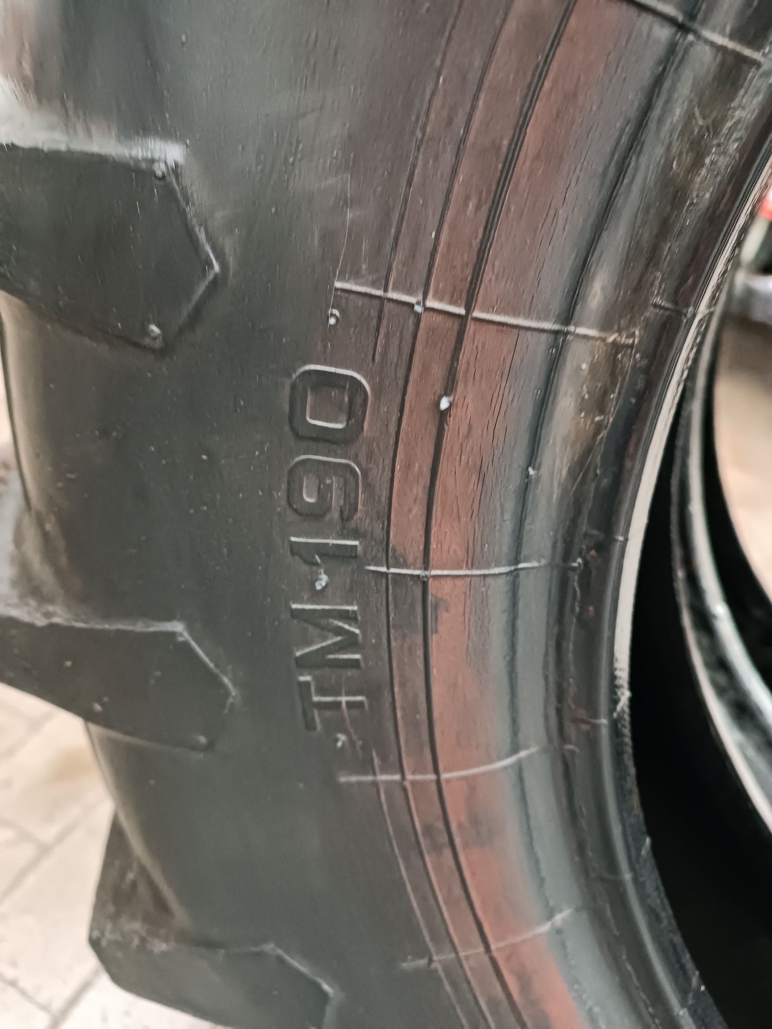 8.00R20 Pirelli TM 190 Cinturato 8.00-20