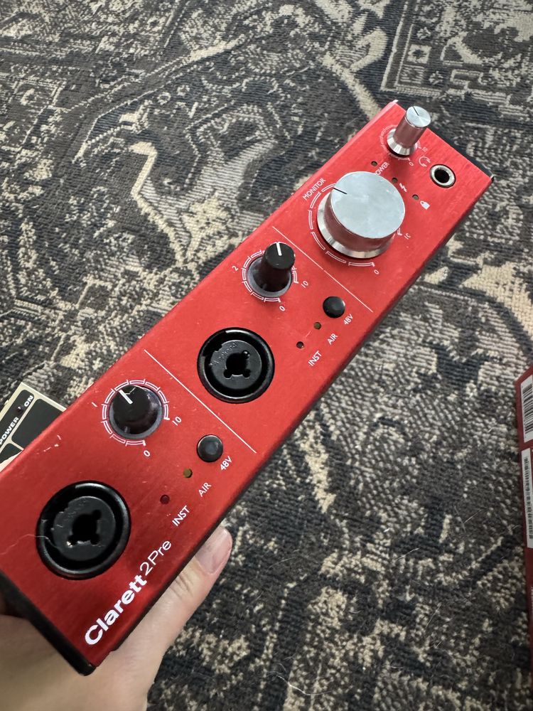 Продаю Focusrite Clarett 2Pre (Thunderbolt)