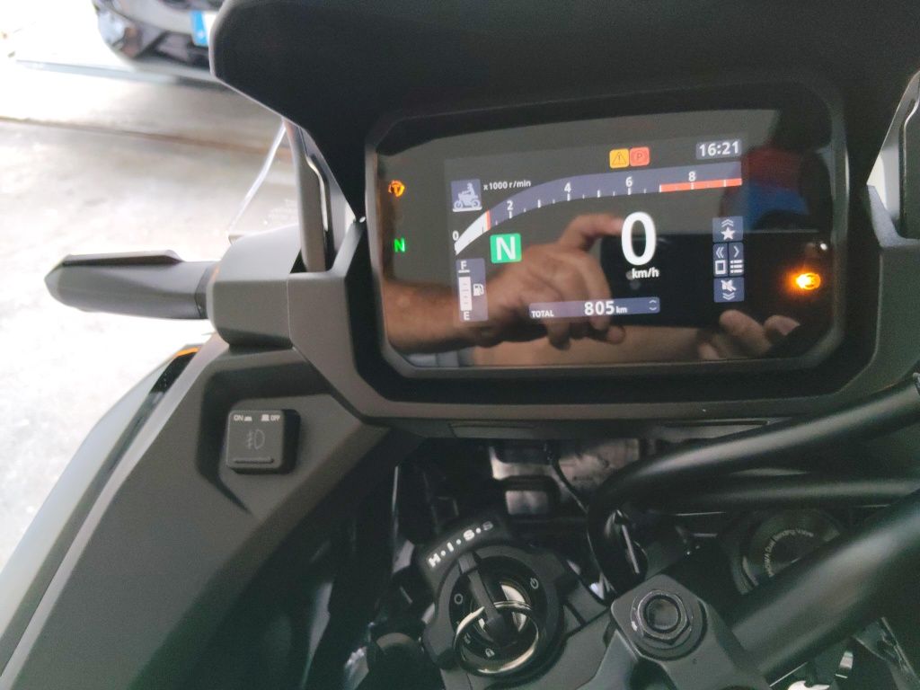 Honda nc750x auto, abril 2025,com 800km