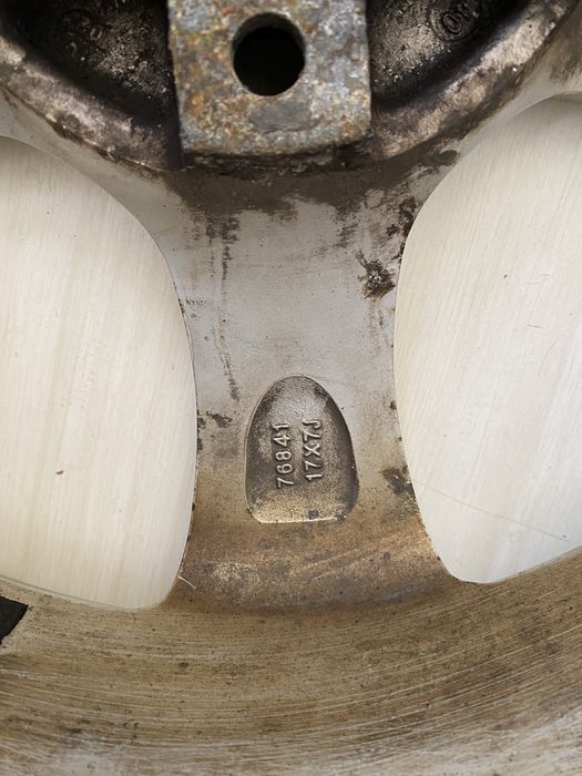 Диски R17 5x114.3 на Хендай ІХ35