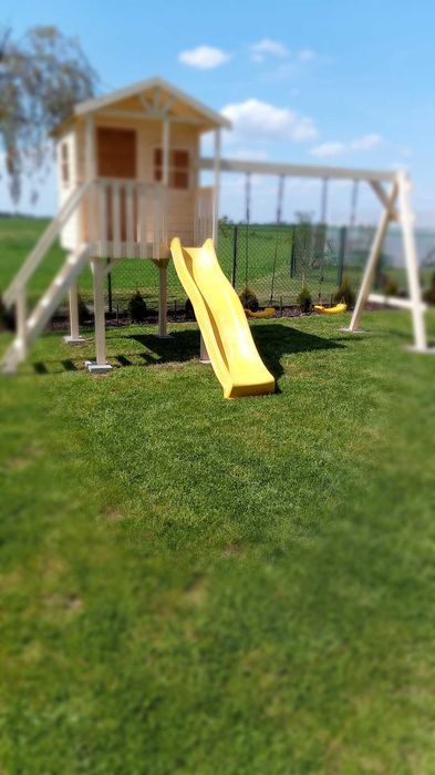 Domki ,place zabaw ,huśtawki