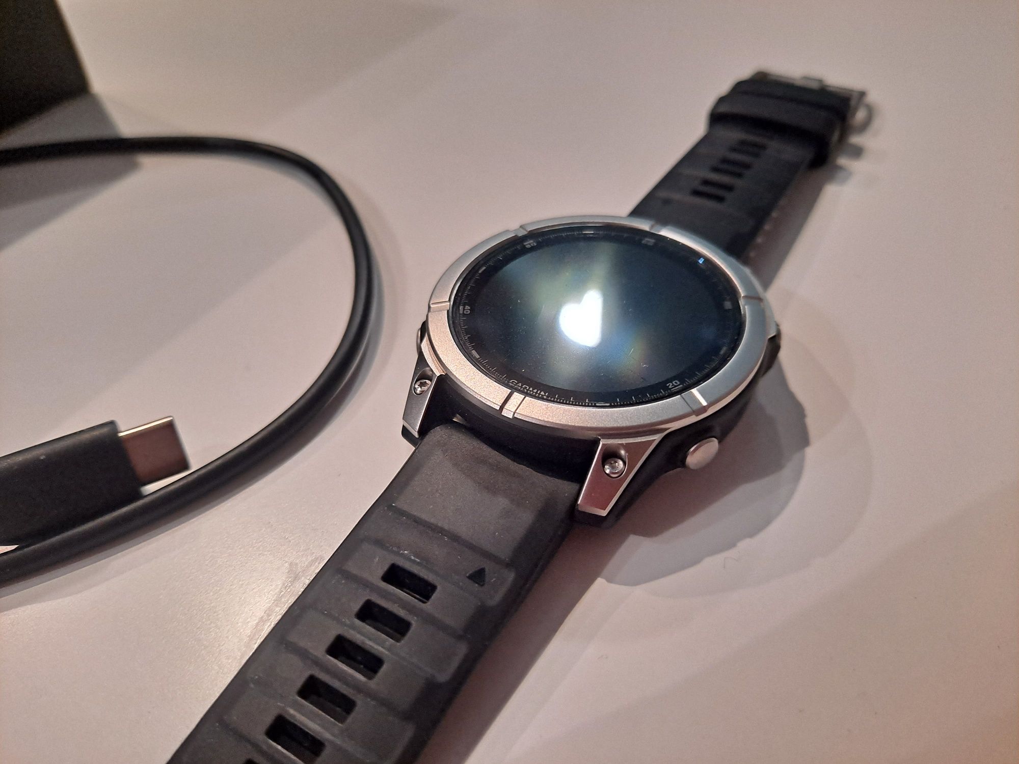 Garmin Fenix E – Srebrny, 47 mm – Jak Nowy!

Sprzedam zegarek Garmin F