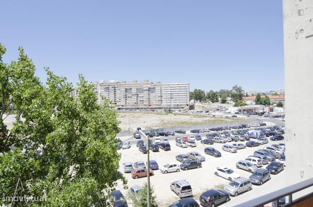 Apartamento com 3 quartos - localizado em Telheiras Lisbon