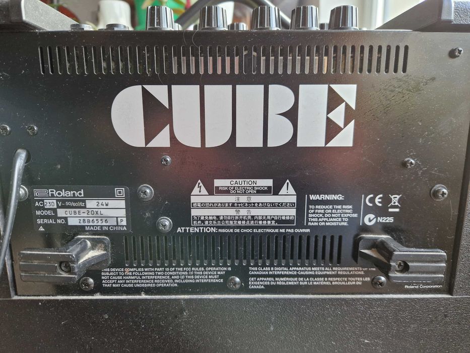 Piecyk gitarowy Roland Cube 20XL COSM