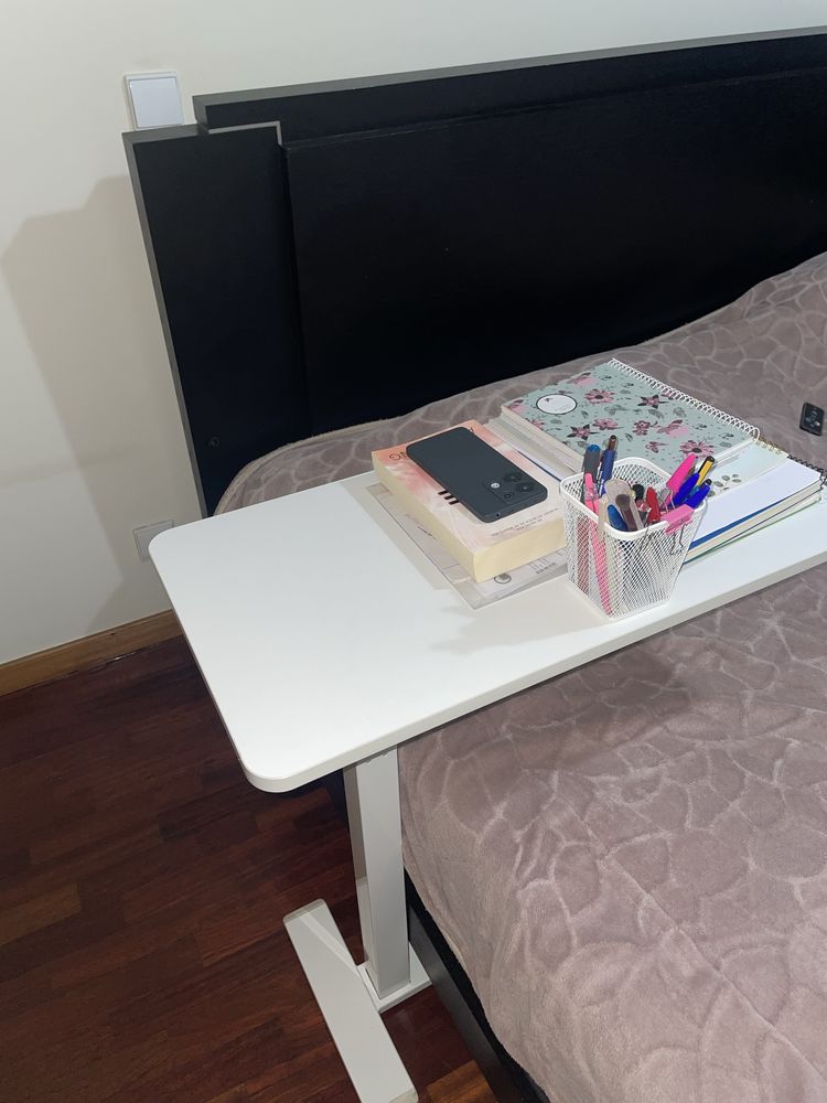 Mesa de apoio portátil e regulável