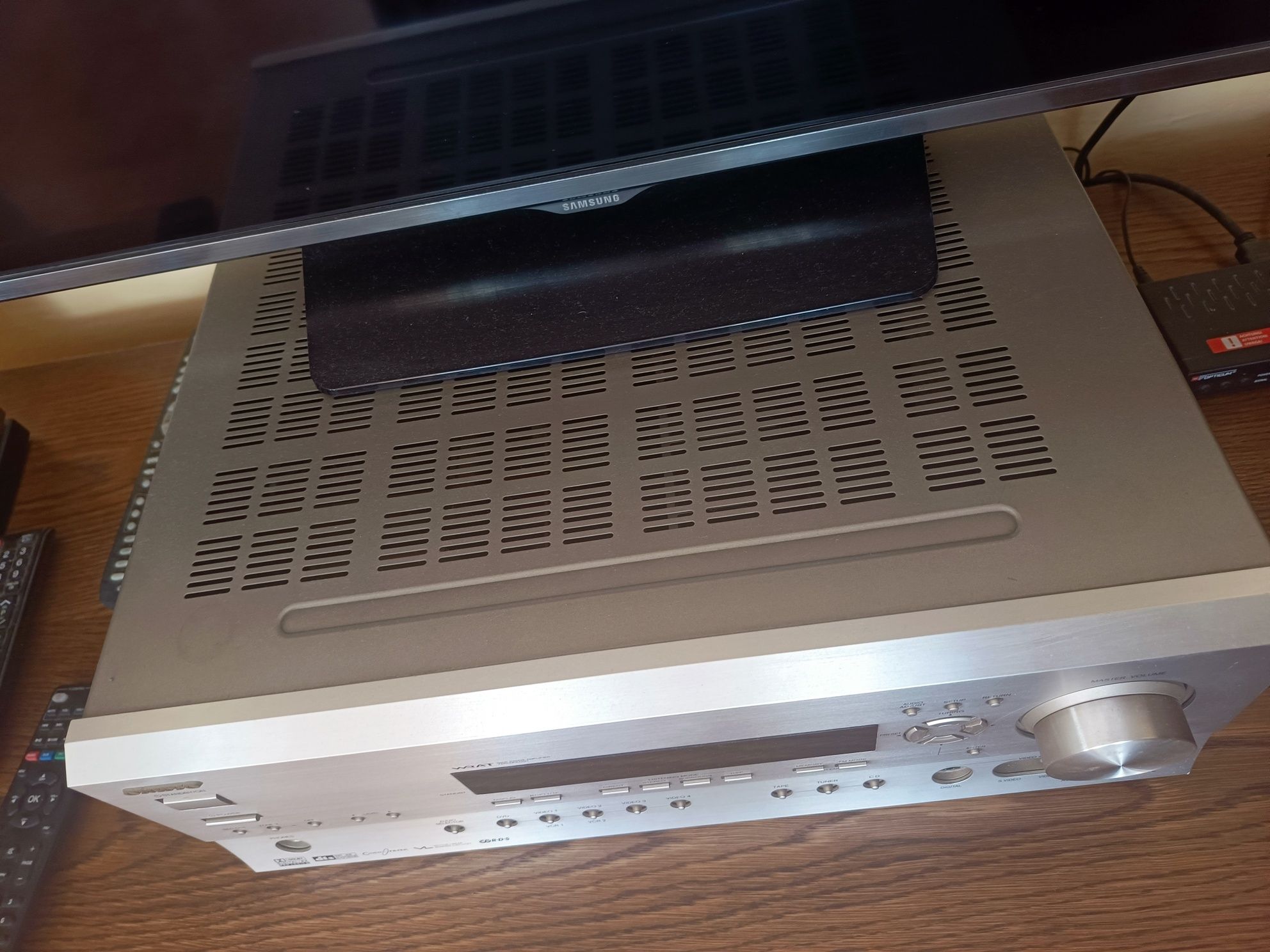 Amplituner Onkyo TX-SR601E