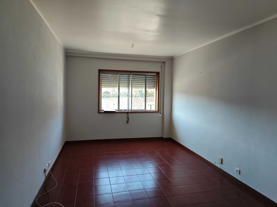 Apartamento T2 em Pedroso, Vila Nova de Gaia. - com fiador
