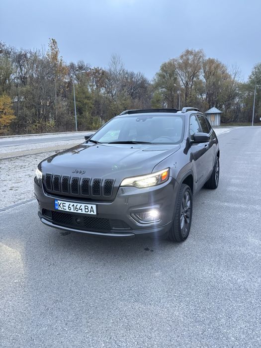 Jeep Cherokee 2021 3.2 бензин