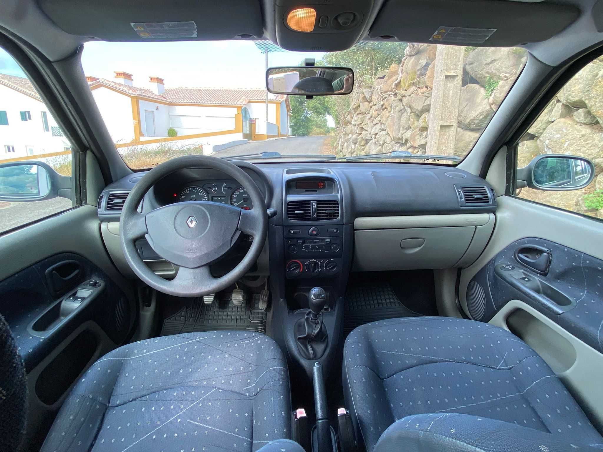 Renault Clio 1.2i 16v - 101 Mil Kms - 2002