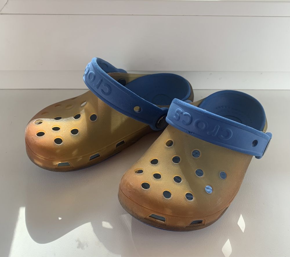 Сабо, тапочки, шлепки crocs