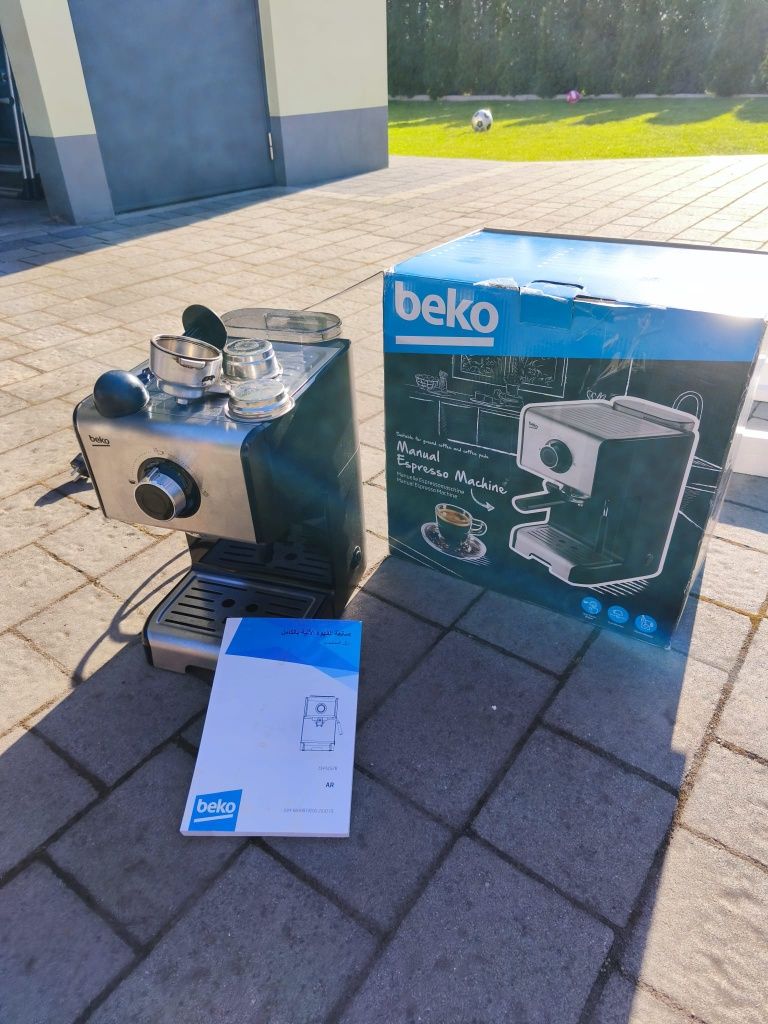 Ekspres ciśnieniowy BEKO CEP5152B
