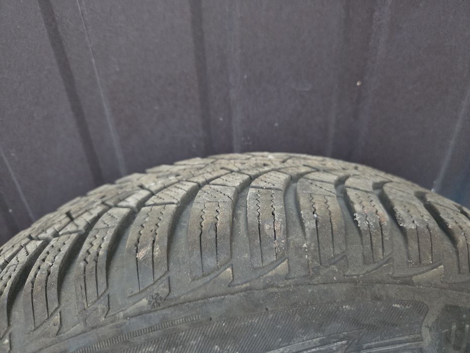 Зимова гума Goodyear Ultragrip 91Т 195/65 r15