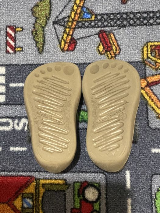 Kapcie 3F Barefoot, wzór - koparkk, r. 22