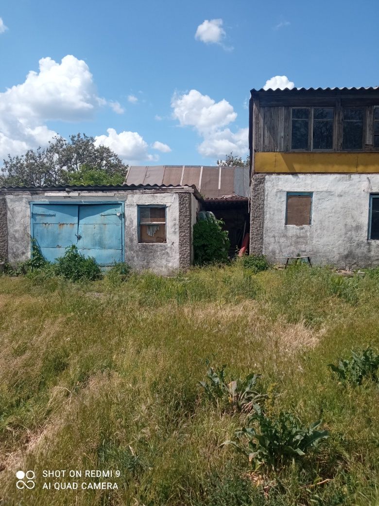 Продаётся хороший дом.