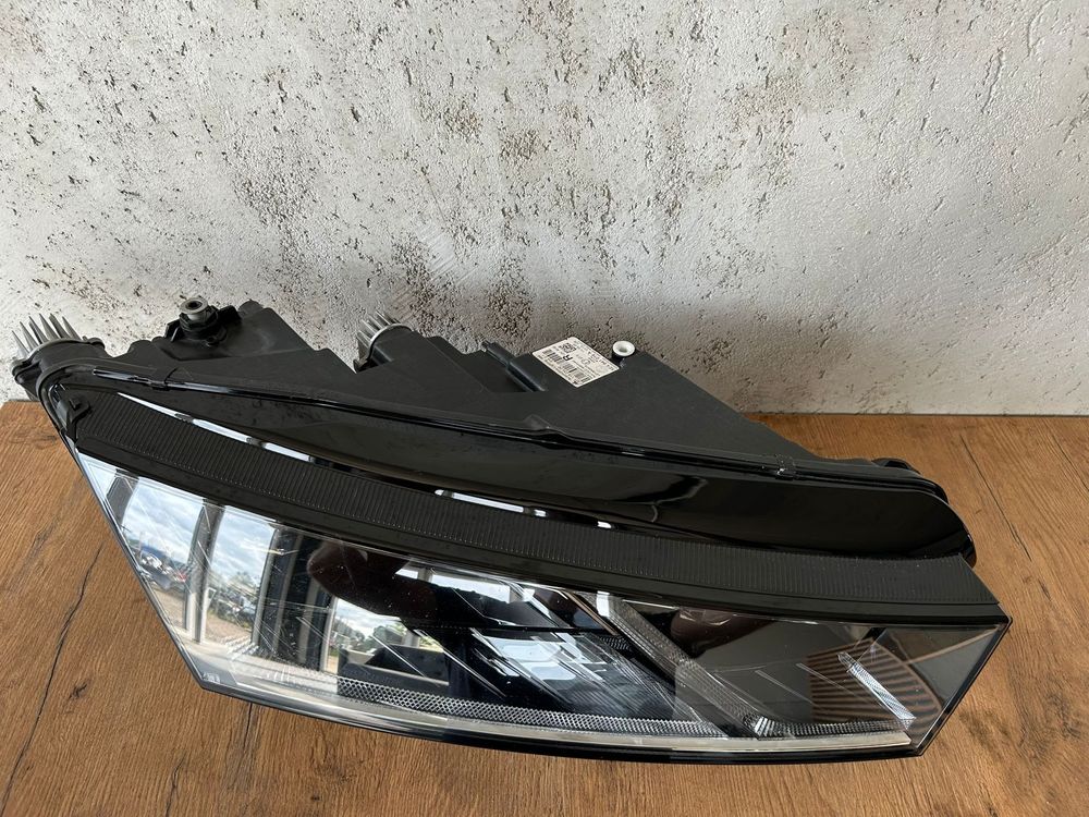 Skoda Octavia IV lampa prawa przednia prawy przód FULL LED EUROPA