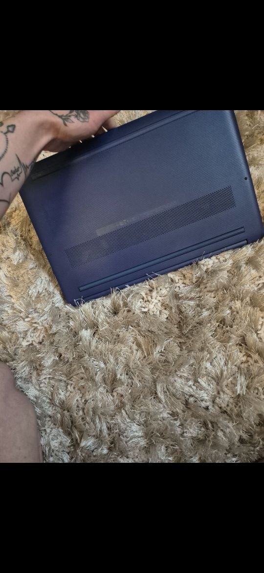 HP Laptop 15s-eq0032na niebieski  stan bdb