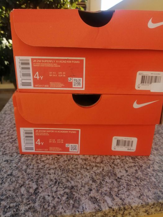 2 pares chuteiras nike