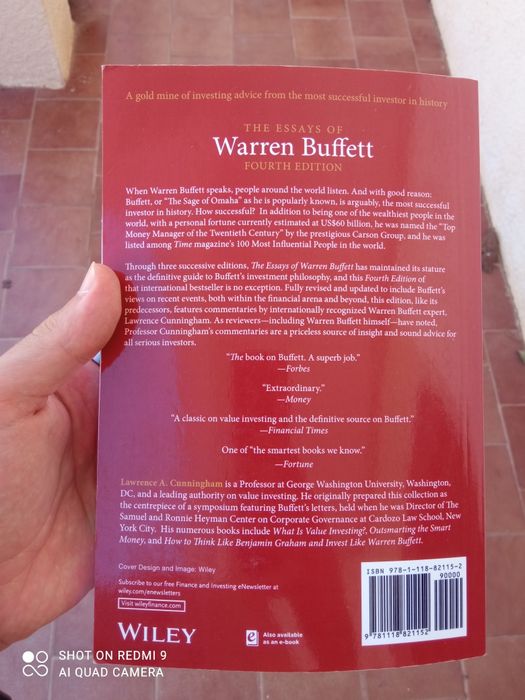 (NOVO) The Essays Of Warren Buffett - Lawrence A. Cunningham