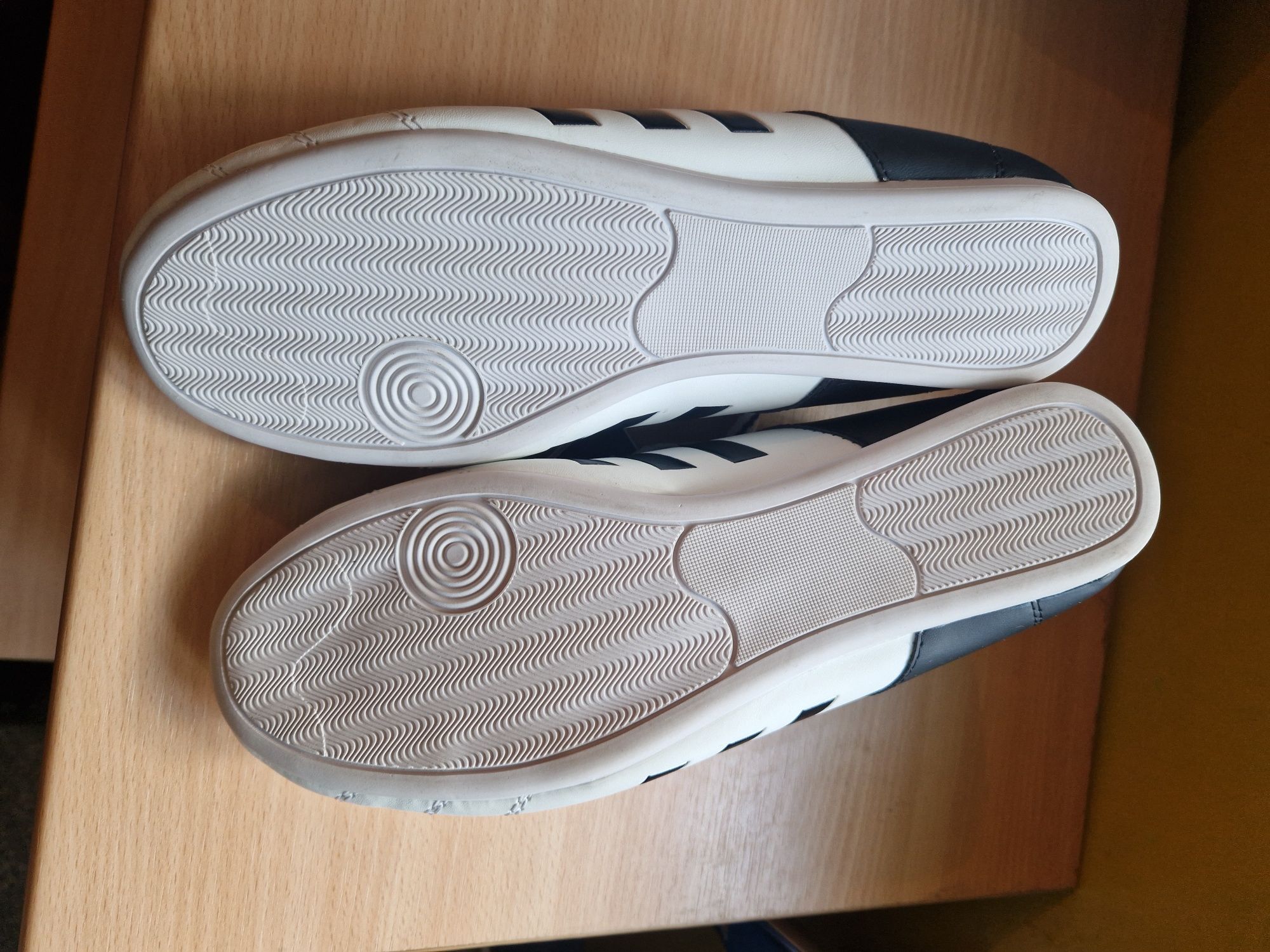 Buty treningowe halowe Adidas adi kick 2 rozmiar 42 i 2/3