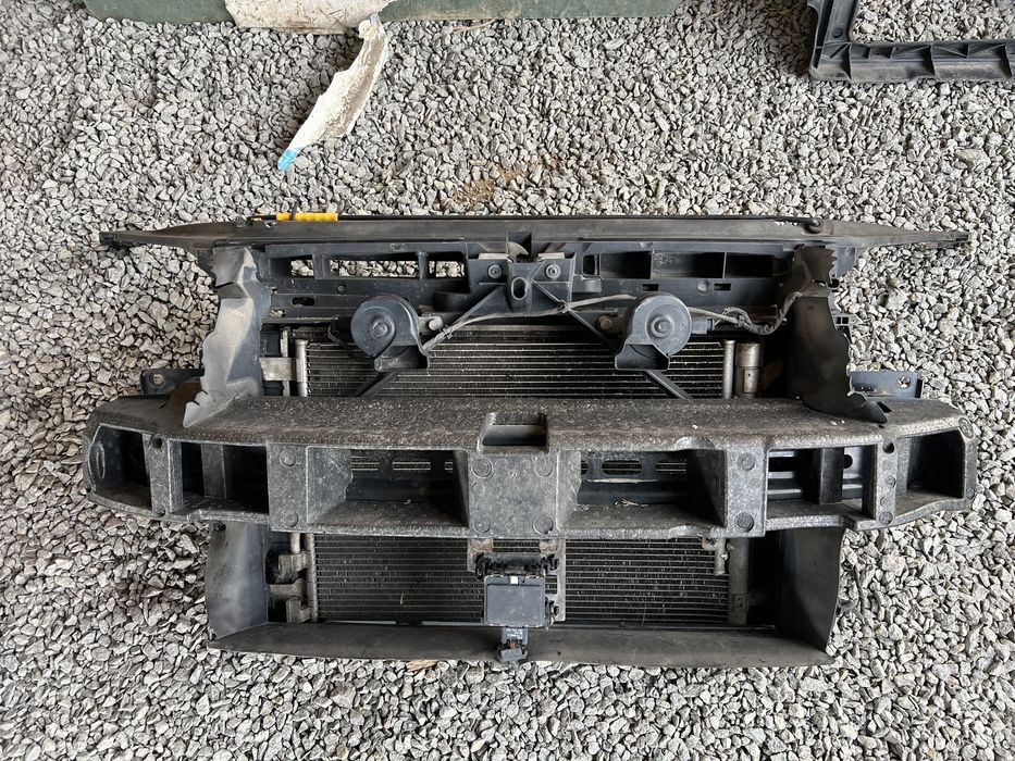 Передня панель телевізор Skoda A7 Шкода А7