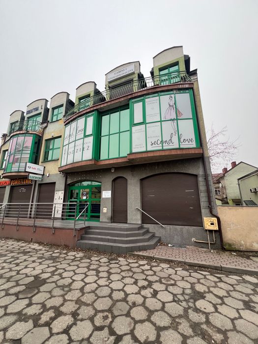 Budynek usługowy w centrum BEZPOŚREDNIO