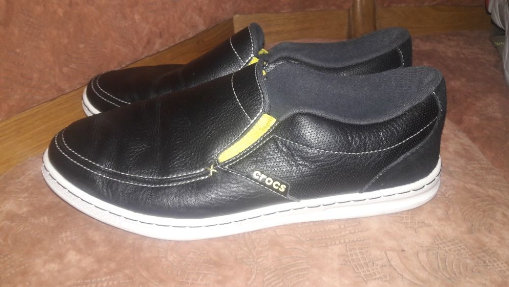 Crocs - кожанные мокасины, слипоны, туфли