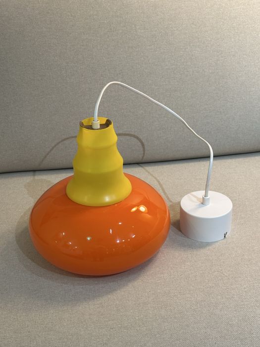 Kolorowa lampa wisząca vintage NRD z lat 70. – oryginał